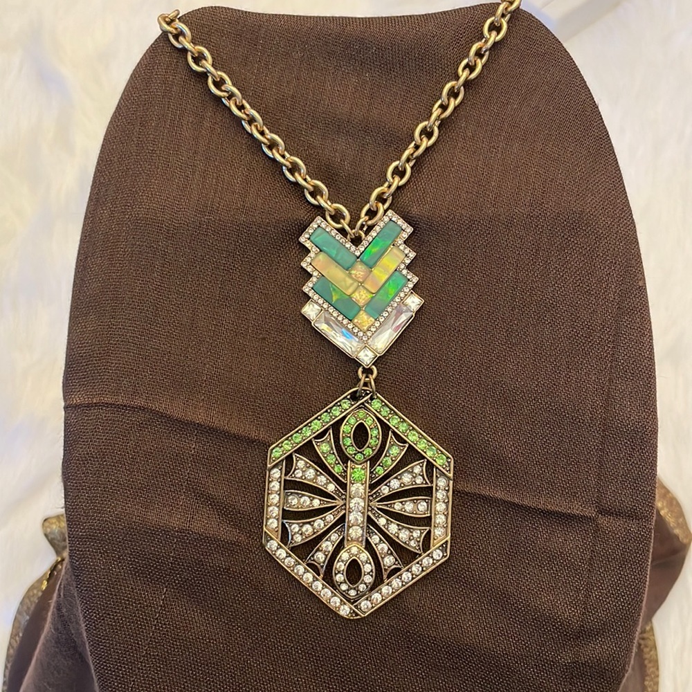 Brand new green and white rhinestone necklace; 26 inch chain